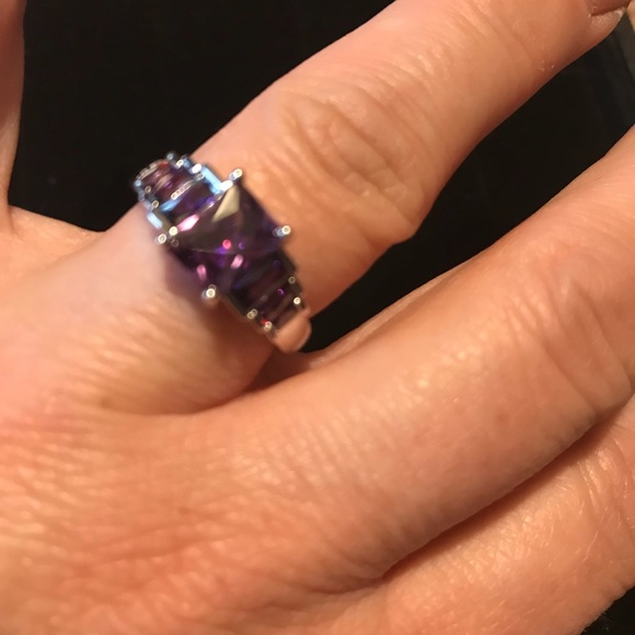 Purple ring - Picture 3 of 4